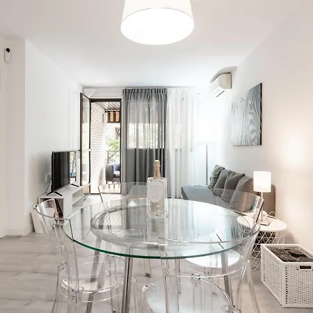 Al Lado De La Romareda Apartamento *