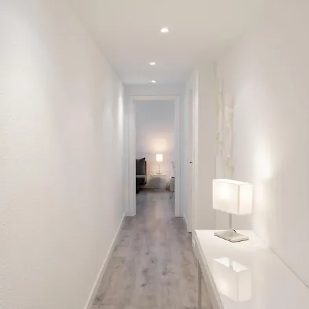 Al Lado De La Romareda * Saragoça