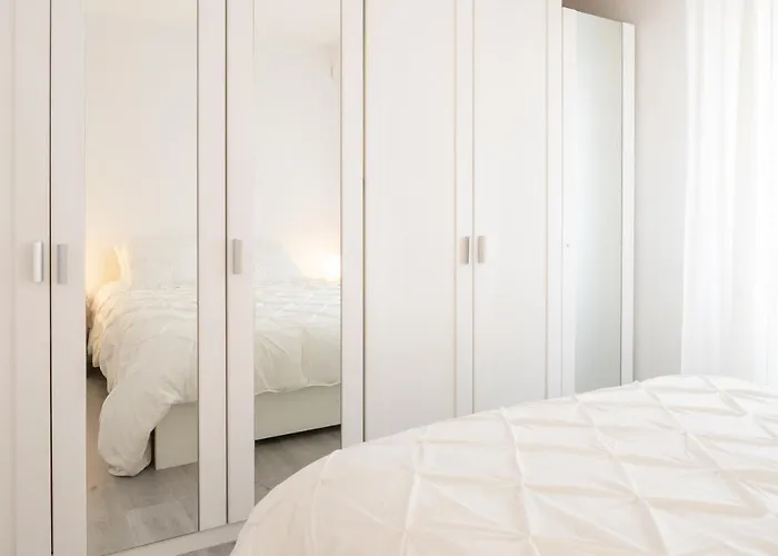 Al Lado De La Romareda سرقسطة