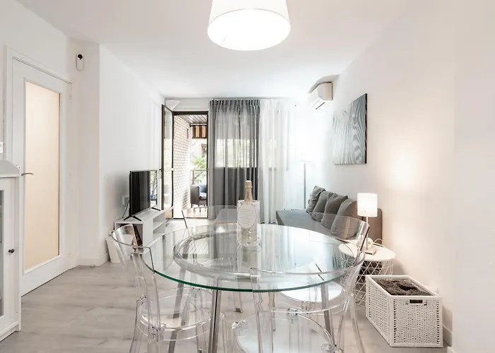 Al Lado De La Romareda شقة *