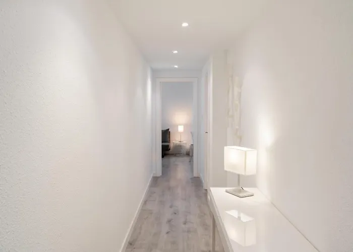 Al Lado De La Romareda * سرقسطة