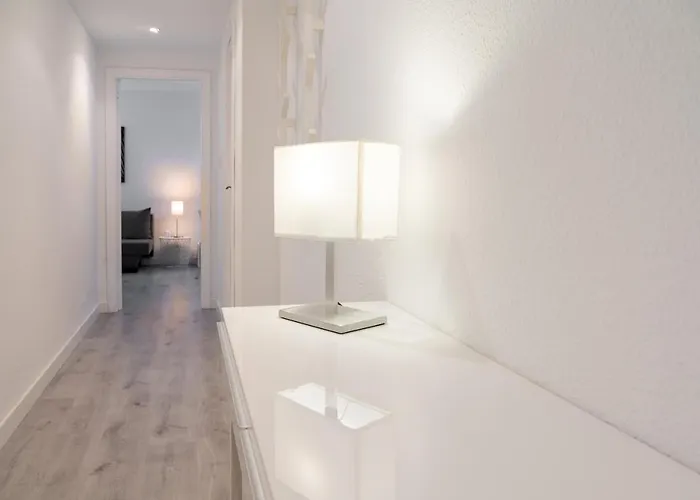 Al Lado De La Romareda شقة *